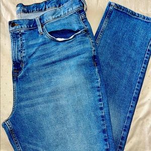 NWOT~Old Navy Athletic built in flex size 40/32